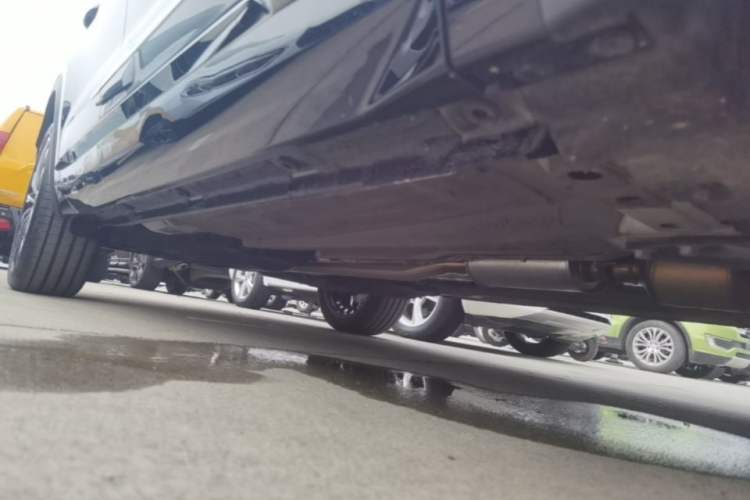 Used Geely Auto Monjaro L 2026 Model Oriental Yao 2.0TD Automatic Lanxing Edition Right Side Sill