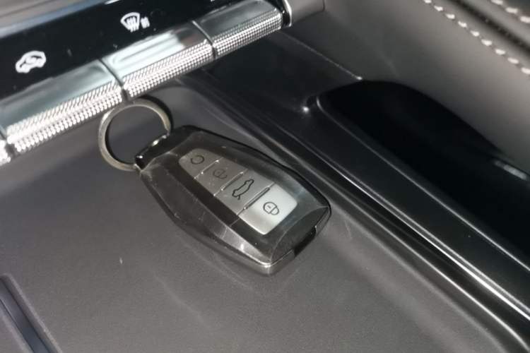 Used Geely Auto Monjaro L 2026 Model 2.0TD DCT Changfeng Yue Shan Edition Vehicle Key