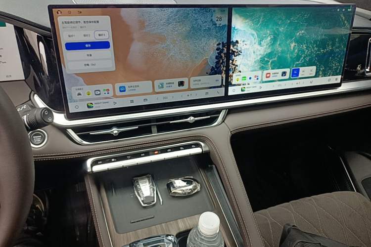 Used Geely Auto Monjaro L 2026 Model Oriental Yao 2.0TD Automatic Wangyue Edition Audio And AC Panel