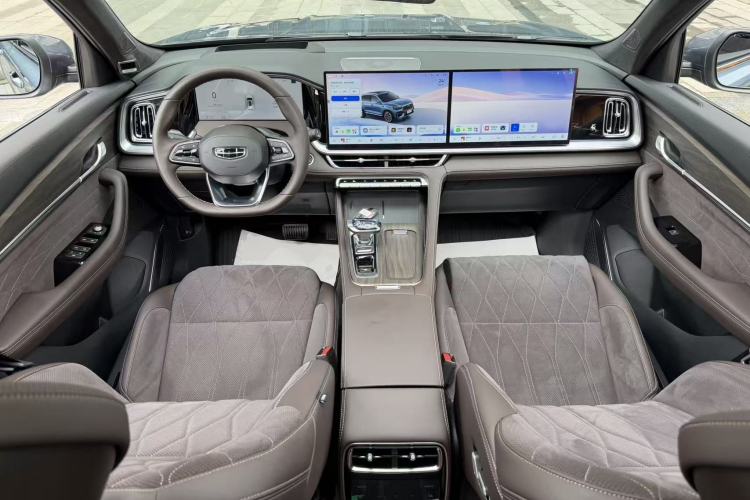 Used Geely Auto Monjaro L 2026 Model Oriental Yao 2.0TD Automatic Wangyue Edition Center Console