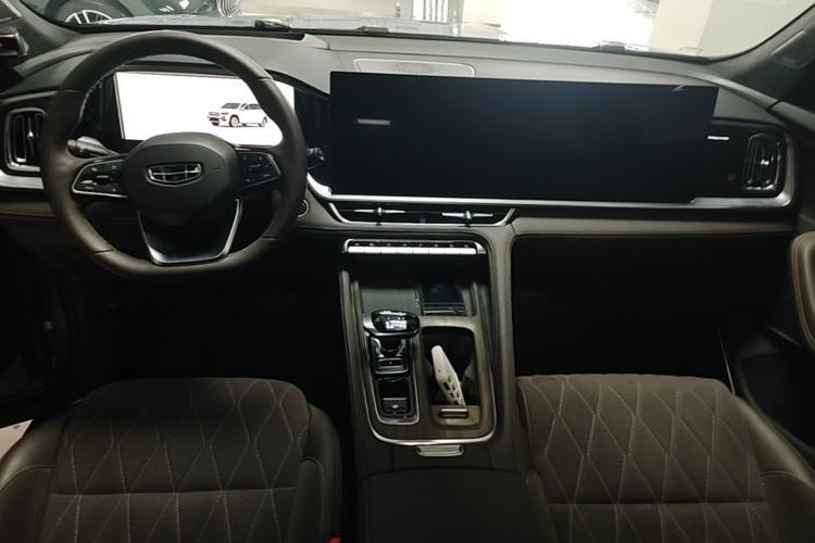Used Geely Auto Monjaro L 2026 Model Oriental Yao 2.0TD Automatic Wangyue Edition Center Console