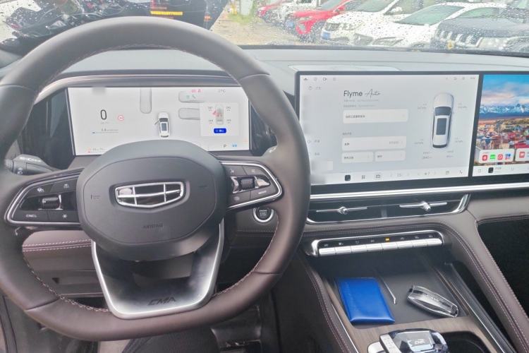Used Geely Auto Monjaro L 2026 Model Oriental Yao 2.0TD Automatic Wangyue Edition Center Console