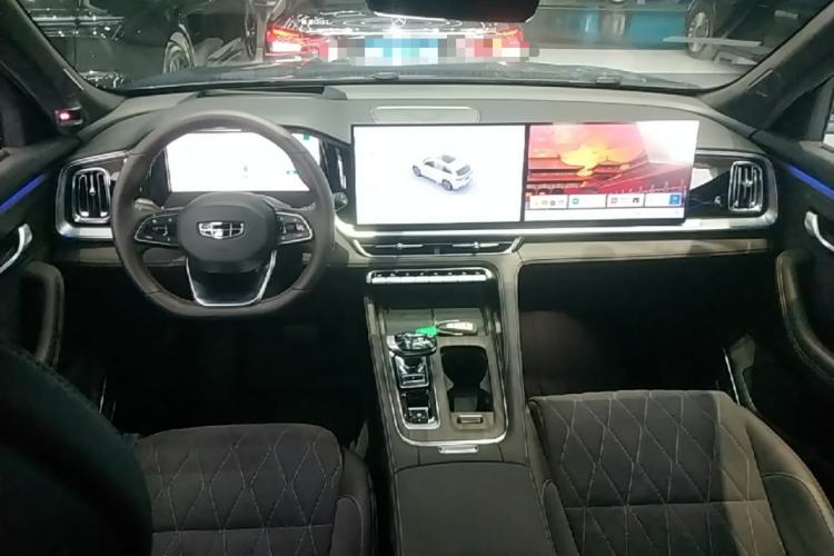 Used Geely Auto Monjaro L 2026 Model Oriental Yao 2.0TD Automatic Wangyue Edition Center Console