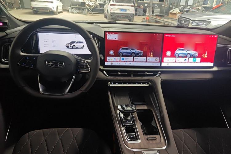 Used Geely Auto Monjaro L 2026 Model Oriental Yao 2.0TD Automatic Wangyue Edition Center Console