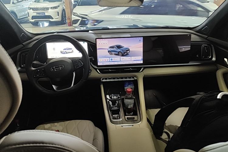Used Geely Auto Monjaro L 2026 Model Oriental Yao 2.0TD Automatic Lanxing Edition Center Console
