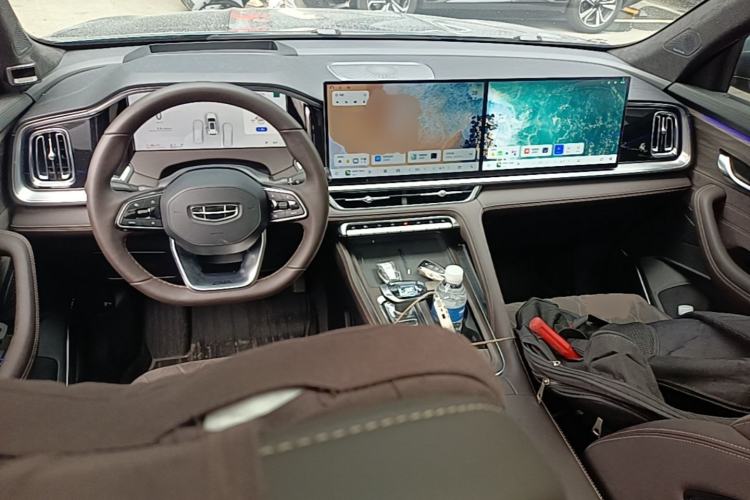 Used Geely Auto Monjaro L 2026 Model Oriental Yao 2.0TD Automatic Wangyue Edition Center Console