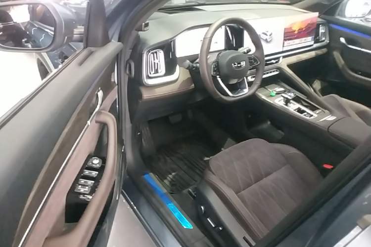 Used Geely Auto Monjaro L 2026 Model Oriental Yao 2.0TD Automatic Wangyue Edition Driver Seat
