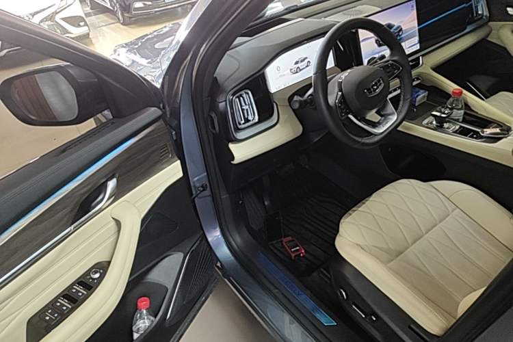 Used Geely Auto Monjaro L 2026 Model Oriental Yao 2.0TD Automatic Lanxing Edition Driver Seat