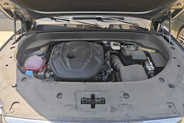 Used Geely Auto Monjaro L 2026 Model Oriental Yao 2.0TD Automatic Wangyue Edition Engine Bay