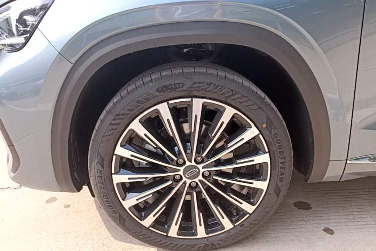 Used Geely Auto Monjaro L 2026 Model Oriental Yao 2.0TD Automatic Xiaohan Edition Exterior 4