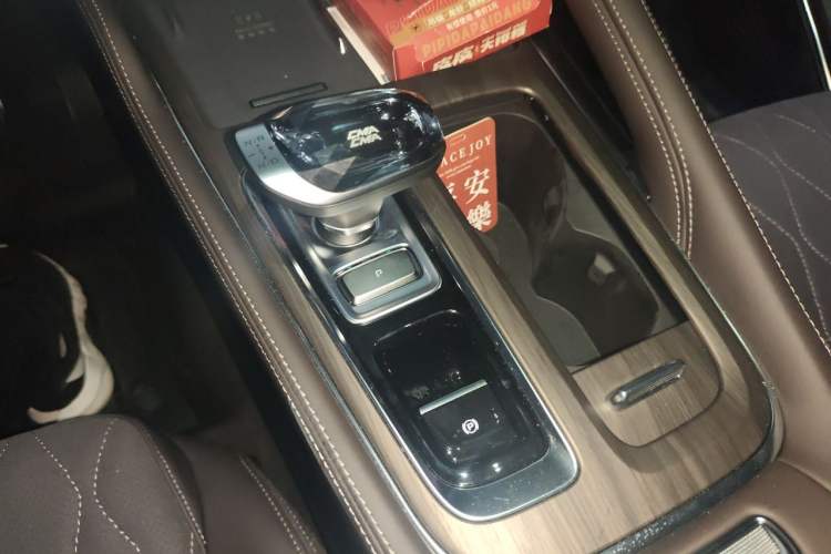 Used Geely Auto Monjaro L 2026 Model Oriental Yao 2.0TD Automatic Xiaohan Edition Gear Lever