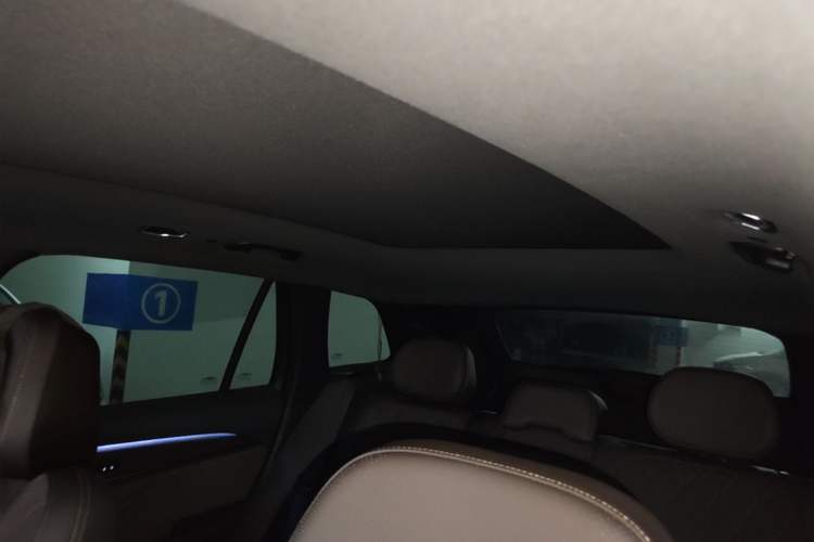Used Geely Auto Monjaro L 2026 Model Oriental Yao 2.0TD Automatic Wangyue Edition Headliner