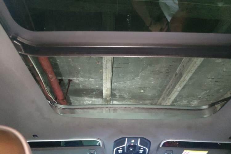 Used Geely Auto Monjaro L 2026 Model Oriental Yao 2.0TD Automatic Lanxing Edition Headliner