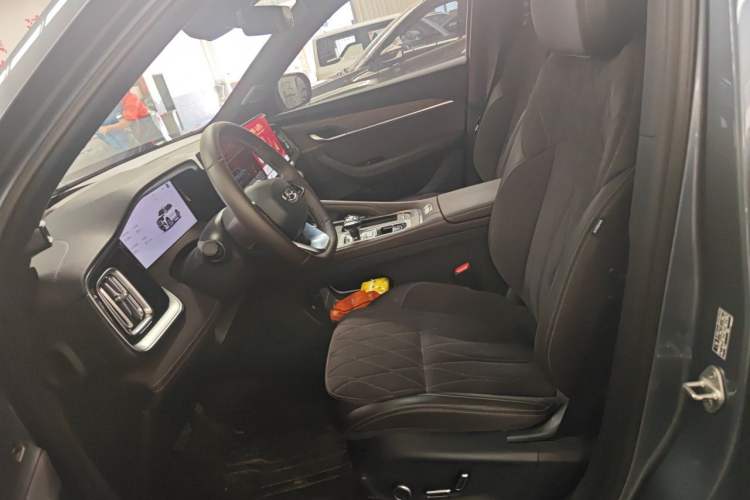 Used Geely Auto Monjaro L 2026 Model Oriental Yao 2.0TD Automatic Wangyue Edition Left Front Seat