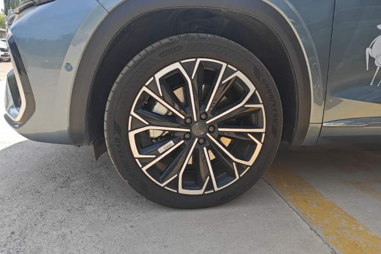 Used Geely Auto Monjaro L 2026 Model Oriental Yao 2.0TD Automatic Wangyue Edition Left Front Wheel Hub