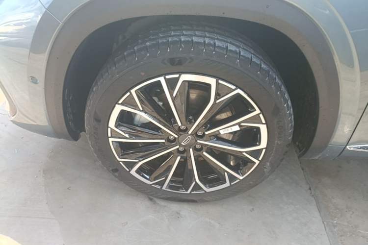 Used Geely Auto Monjaro L 2026 Model Oriental Yao 2.0TD Automatic Wangyue Edition Left Front Wheel Hub