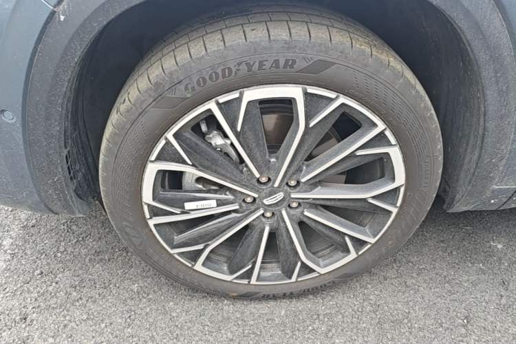 Used Geely Auto Monjaro L 2026 Model Oriental Yao 2.0TD Automatic Wangyue Edition Left Front Wheel Hub