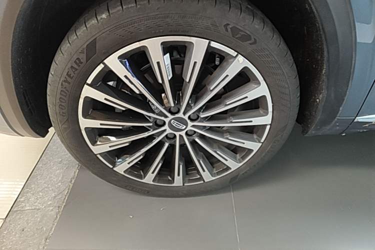 Used Geely Auto Monjaro L 2026 Model Oriental Yao 2.0TD Automatic Lanxing Edition Left Front Wheel Hub