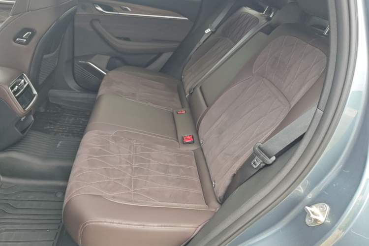 Used Geely Auto Monjaro L 2026 Model Oriental Yao 2.0TD Automatic Wangyue Edition Left Rear Seat