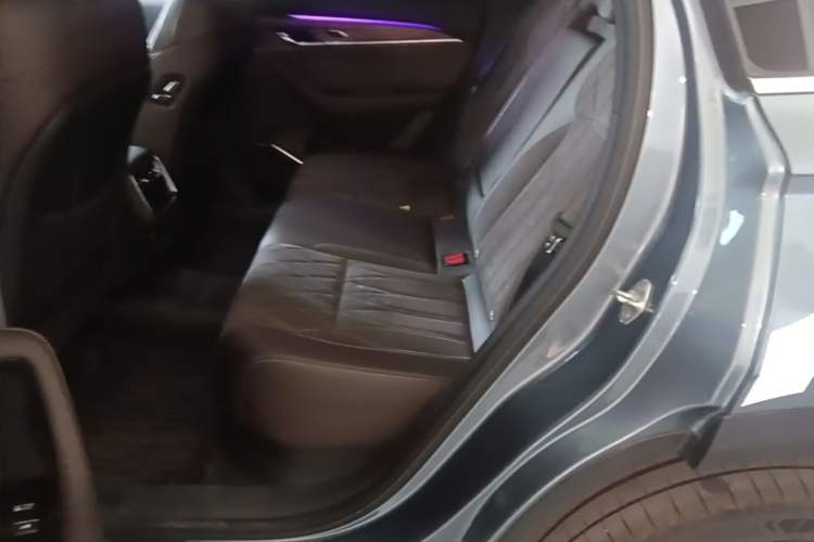Used Geely Auto Monjaro L 2026 Model Oriental Yao 2.0TD Automatic Wangyue Edition Left Rear Seat