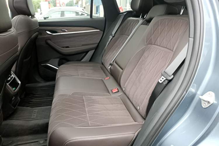 Used Geely Auto Monjaro L 2026 Model Oriental Yao 2.0TD Automatic Wangyue Edition Left Rear Seat