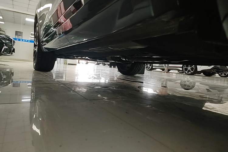 Used Geely Auto Monjaro L 2026 Model Oriental Yao 2.0TD Automatic Wangyue Edition Left Side Sill