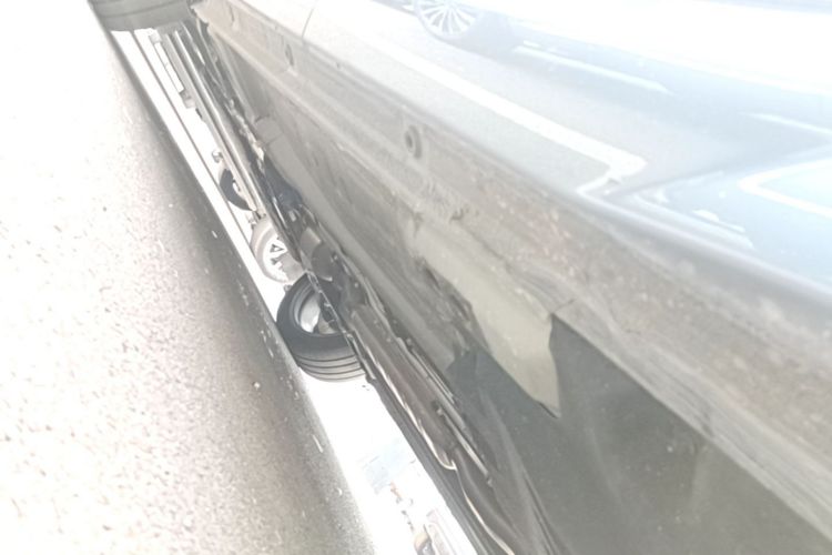 Used Geely Auto Monjaro L 2026 Model Oriental Yao 2.0TD Automatic Wangyue Edition Left Side Sill