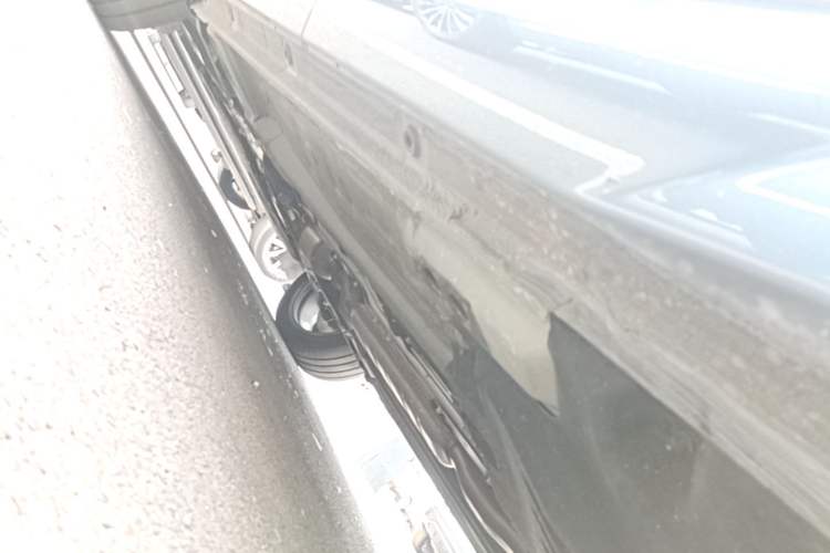 Used Geely Auto Monjaro L 2026 Model Oriental Yao 2.0TD Automatic Wangyue Edition Left Side Sill