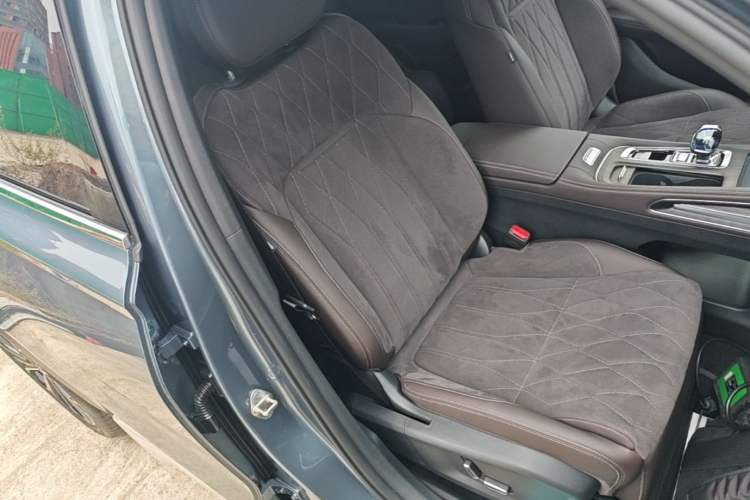 Used Geely Auto Monjaro L 2026 Model Oriental Yao 2.0TD Automatic Wangyue Edition Right Front Seat