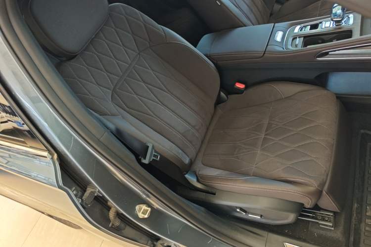 Used Geely Auto Monjaro L 2026 Model Oriental Yao 2.0TD Automatic Wangyue Edition Right Front Seat