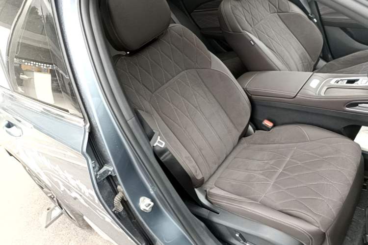 Used Geely Auto Monjaro L 2026 Model Oriental Yao 2.0TD Automatic Wangyue Edition Right Front Seat
