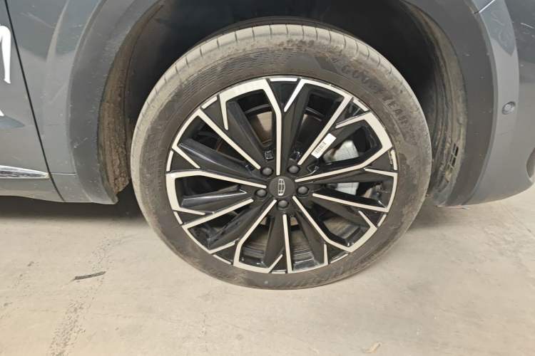 Used Geely Auto Monjaro L 2026 Model Oriental Yao 2.0TD Automatic Wangyue Edition Right Front Wheel Hub
