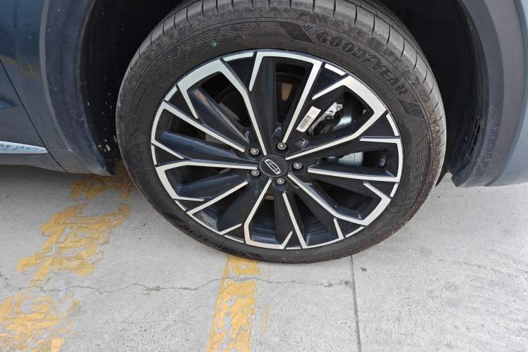 Used Geely Auto Monjaro L 2026 Model Oriental Yao 2.0TD Automatic Wangyue Edition Right Front Wheel Hub