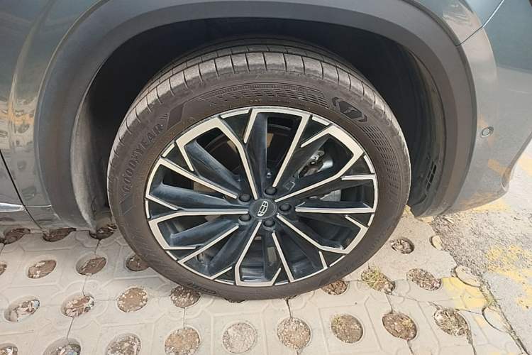 Used Geely Auto Monjaro L 2026 Model Oriental Yao 2.0TD Automatic Wangyue Edition Right Front Wheel Hub