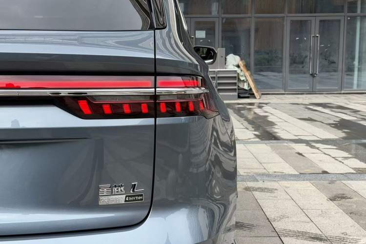 Used Geely Auto Monjaro L 2026 Model Oriental Yao 2.0TD Automatic Wangyue Edition Right Rear Taillight