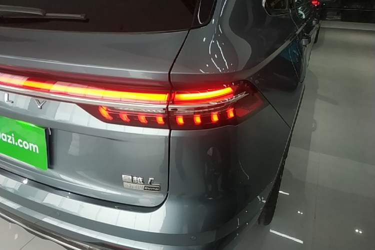 Used Geely Auto Monjaro L 2026 Model Oriental Yao 2.0TD Automatic Wangyue Edition Right Rear Taillight