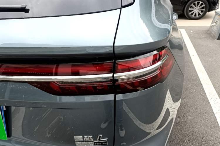 Used Geely Auto Monjaro L 2026 Model Oriental Yao 2.0TD Automatic Wangyue Edition Right Rear Taillight