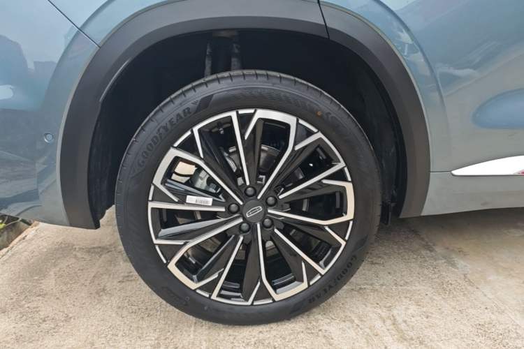 Used Geely Auto Monjaro L 2026 Model Oriental Yao 2.0TD Automatic Wangyue Edition Right Rear Wheel Hub