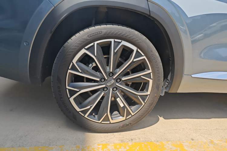 Used Geely Auto Monjaro L 2026 Model Oriental Yao 2.0TD Automatic Wangyue Edition Right Rear Wheel Hub