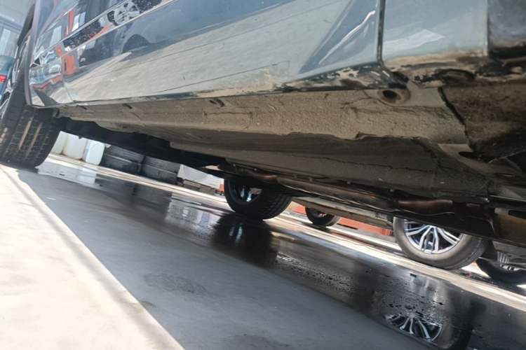 Used Geely Auto Monjaro L 2026 Model Oriental Yao 2.0TD Automatic Wangyue Edition Right Side Sill