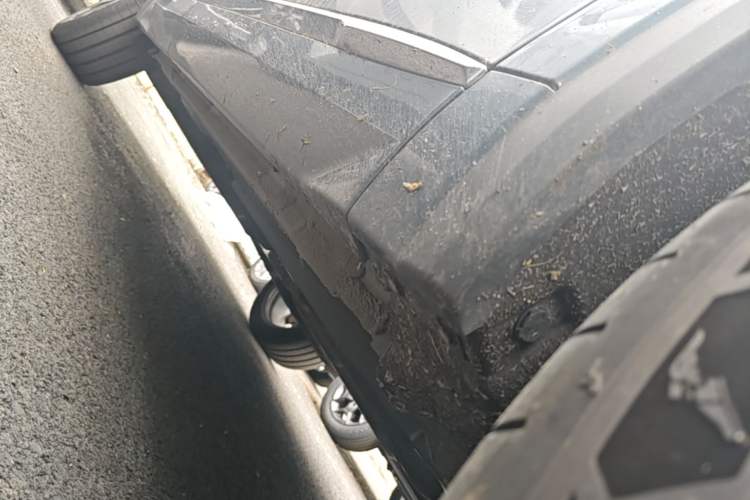 Used Geely Auto Monjaro L 2026 Model Oriental Yao 2.0TD Automatic Wangyue Edition Right Side Sill