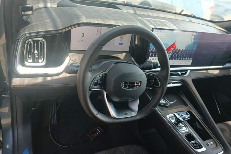 Used Geely Auto Monjaro L 2026 Model Oriental Yao 2.0TD Automatic Wangyue Edition Steering Wheel