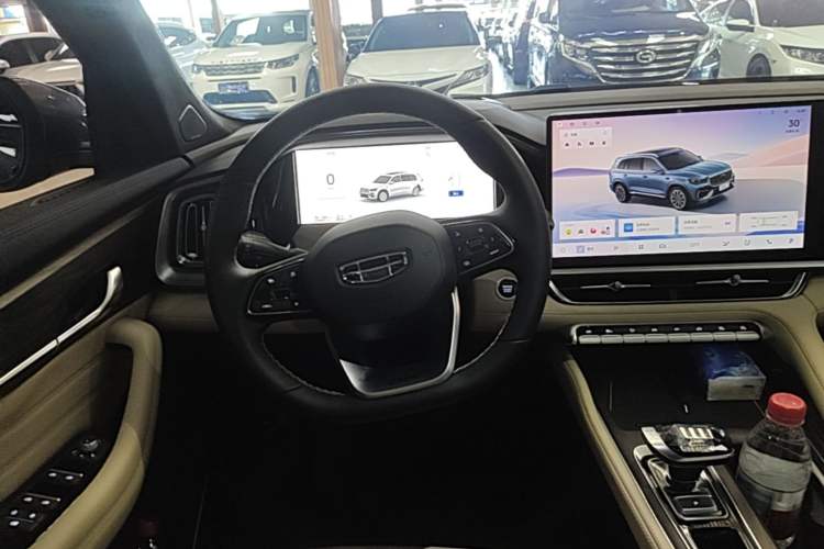 Used Geely Auto Monjaro L 2026 Model Oriental Yao 2.0TD Automatic Lanxing Edition Steering Wheel