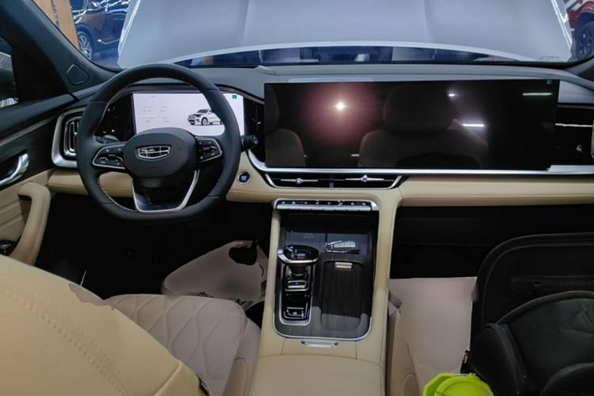 Used Geely Auto Monjaro L 2026 Model Oriental Yao 2.0TD Automatic Lanxing Edition Center Console