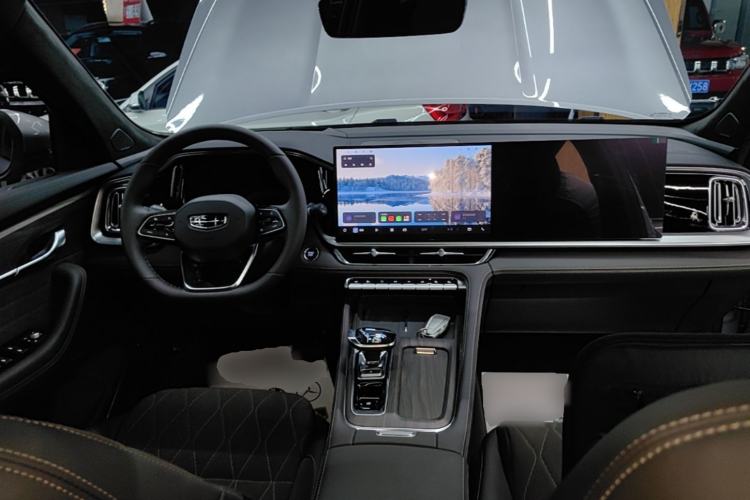 Used Geely Auto Monjaro L 2026 Model Oriental Yao 2.0TD Automatic Lanxing Edition Center Console