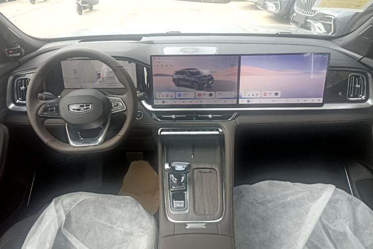 Used Geely Auto Monjaro L 2026 Model Oriental Yao 2.0TD Automatic Wangyue Edition Center Console