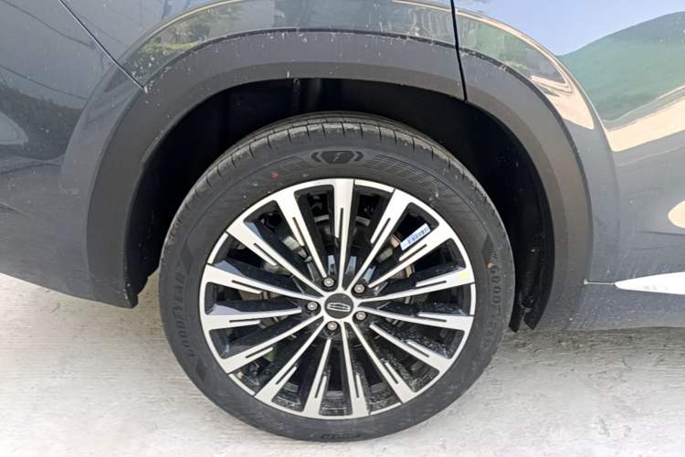 Used Geely Auto Monjaro L 2026 Model Oriental Yao 2.0TD Automatic Xiaohan Edition Exterior 5
