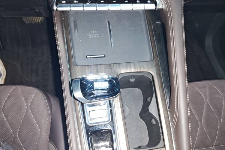Used Geely Auto Monjaro L 2026 Model Oriental Yao 2.0TD Automatic Xiaohan Edition Gear Lever