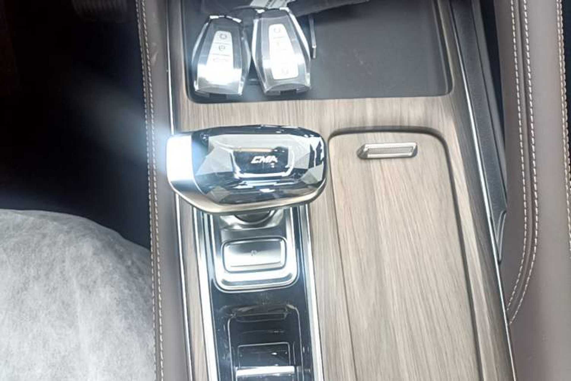 Used Geely Auto Monjaro L 2026 Model Oriental Yao 2.0TD Automatic Xiaohan Edition Gear Lever