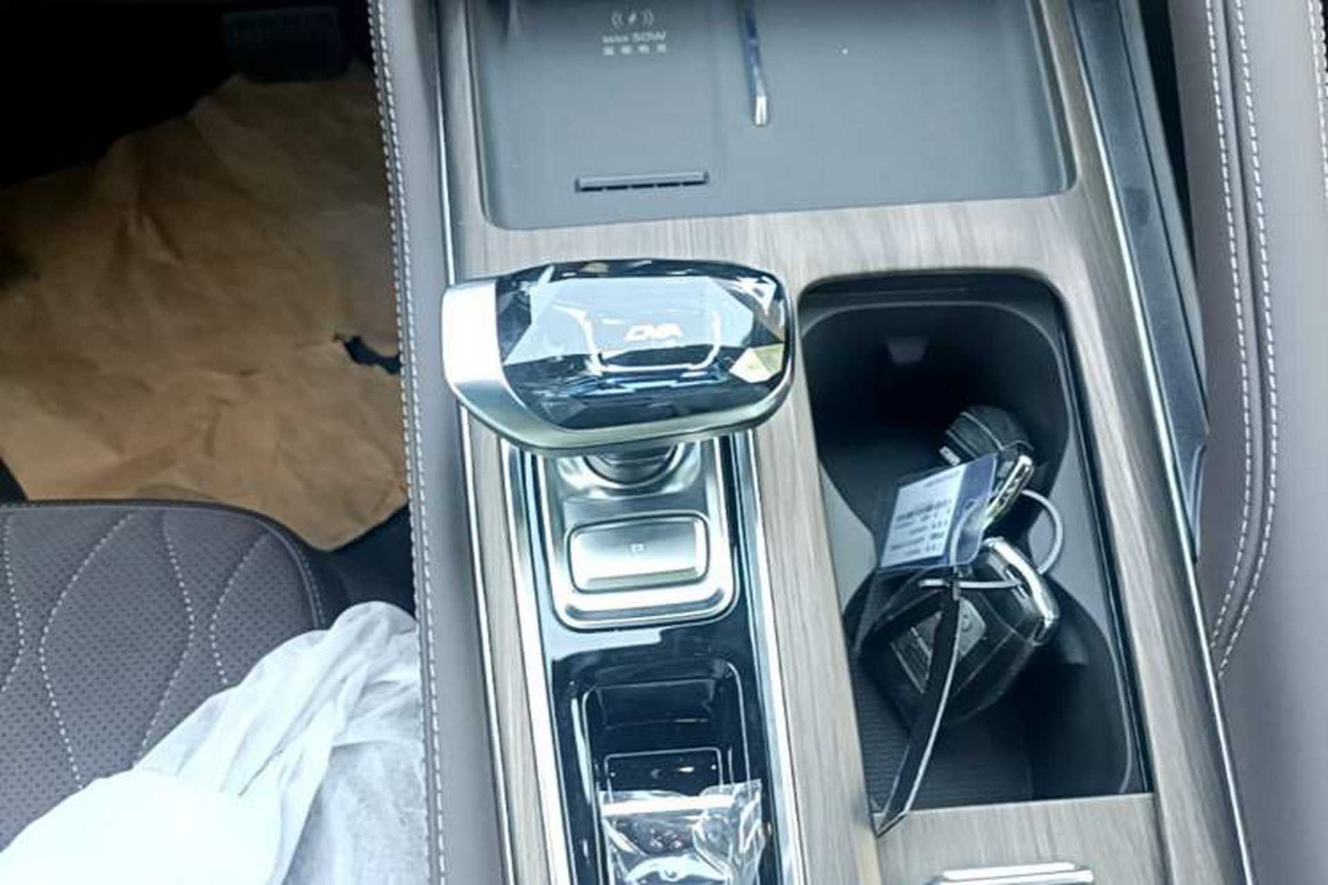 Used Geely Auto Monjaro L 2026 Model Oriental Yao 2.0TD Automatic Xiaohan Edition Gear Lever